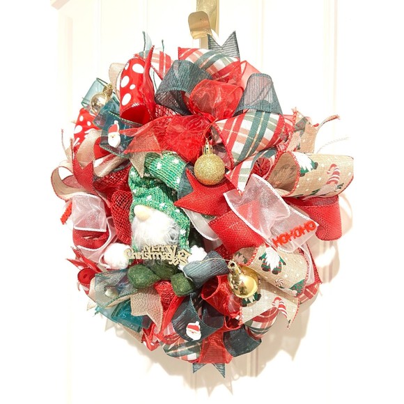 Handmade 13 inch Christmas Gnome Ribbon Wreath MW2 - Picture 2 of 9